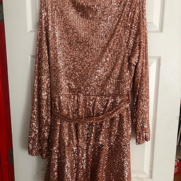 Asos curve sequin layered mini dress - Picture 5 of 7